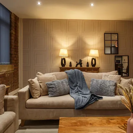 Modern And Cozy Two-bed In Bradford *