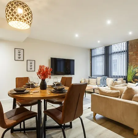 Apartment Modern And Cozy Two-bed In Bradford