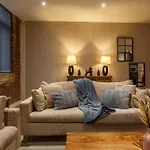 Modern And Cozy Two-bed In *
