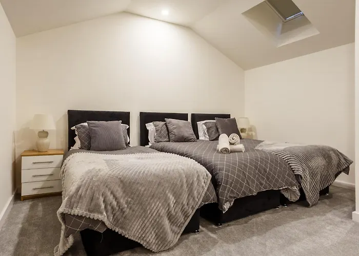 Modern And Cozy Two-bed In