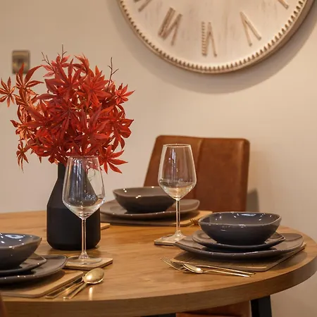 Modern And Cozy Two-bed In * 브래드퍼드